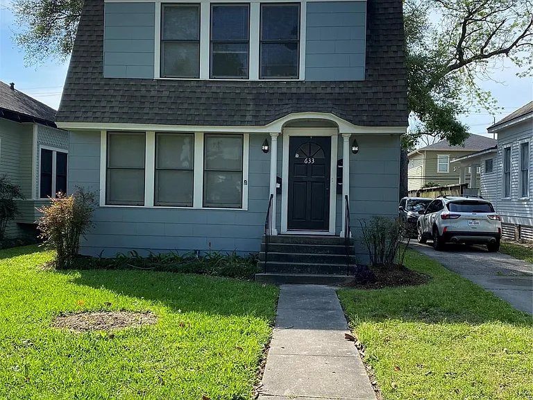 633 Harvard St — Photo 1