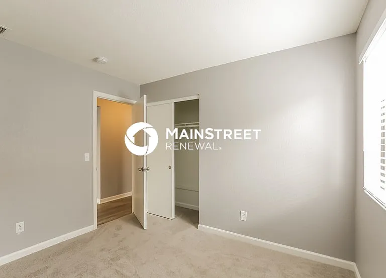 8619 W College Dr — Photo 8
