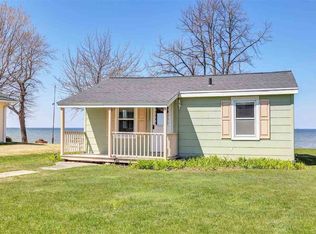 277 Breezy Acres Rd, Luxemburg, WI 54217