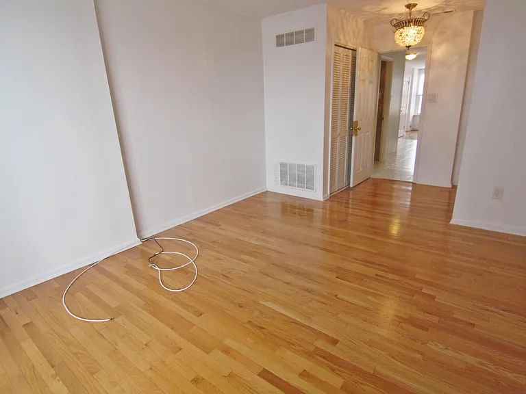 912 Snyder Ave #2 — Photo 20