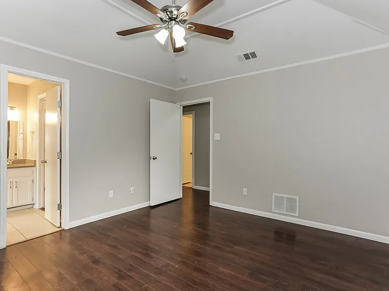 410 W Jefferson St — Photo 10