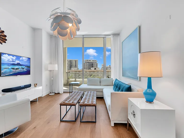 6799 Collins Ave #412 — Photo 2