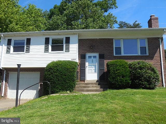 1st image of 13649 Greenwood Dr