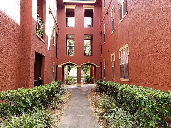 2nd image of 107 Vista Verdi Cir Unit 113