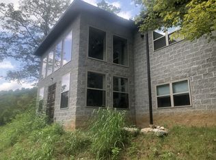 1313 E Fork Rd, Whitleyville, TN 38588