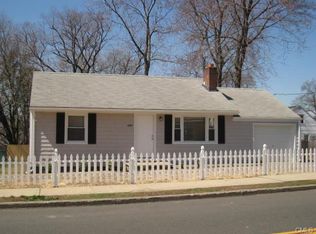 459 Wayne St, Bridgeport, CT 06606