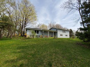 5624 Old Oak Ln, Racine, WI 53402
