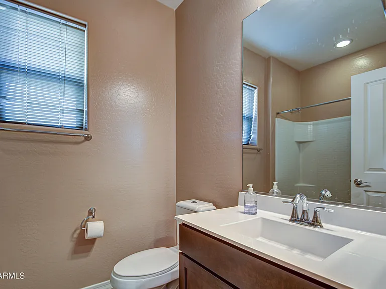 3114 E Franklin Ave — Photo 34
