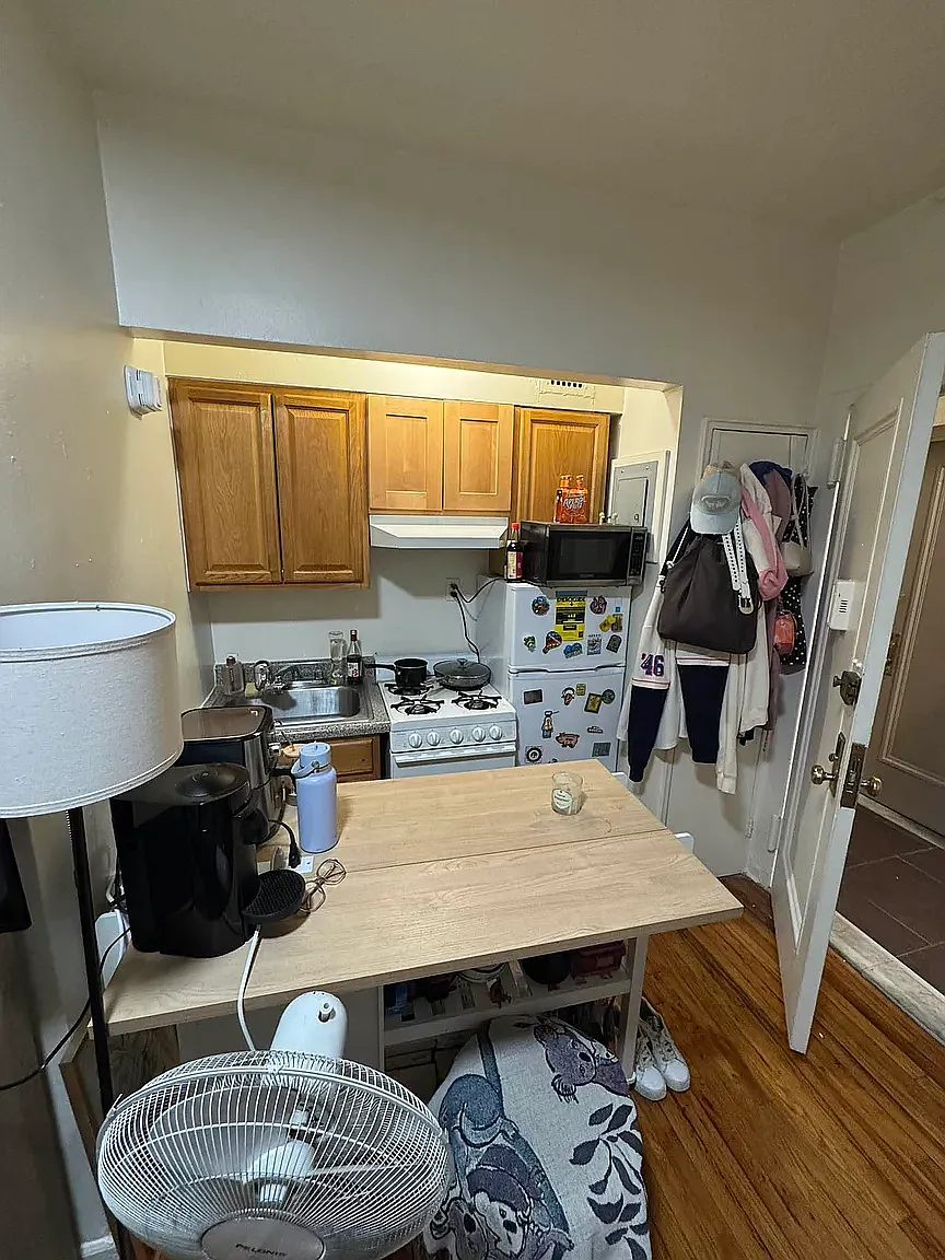 220 East 29th Street — Photo 2