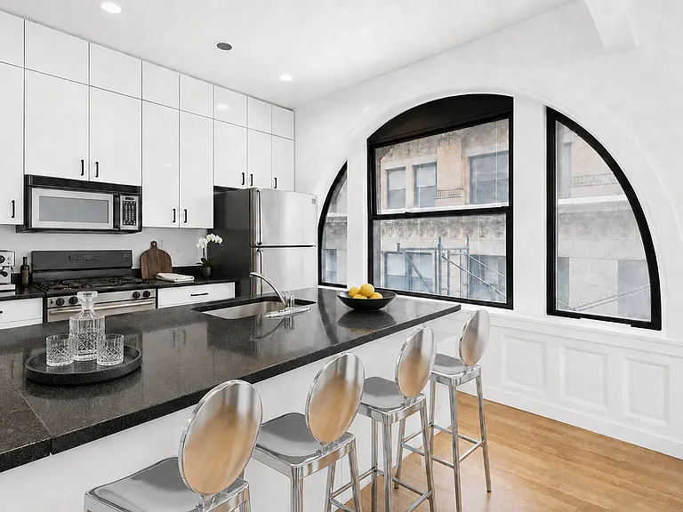 90 Nassau St #5A — Photo 4
