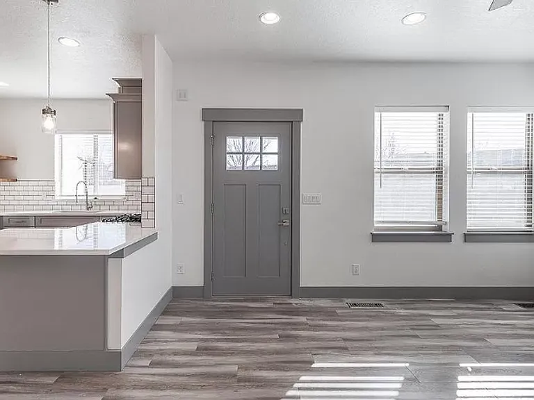 646 S Tylee Way — Photo 7