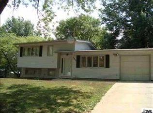 3401 SW 33rd Ter, Topeka, KS 66614