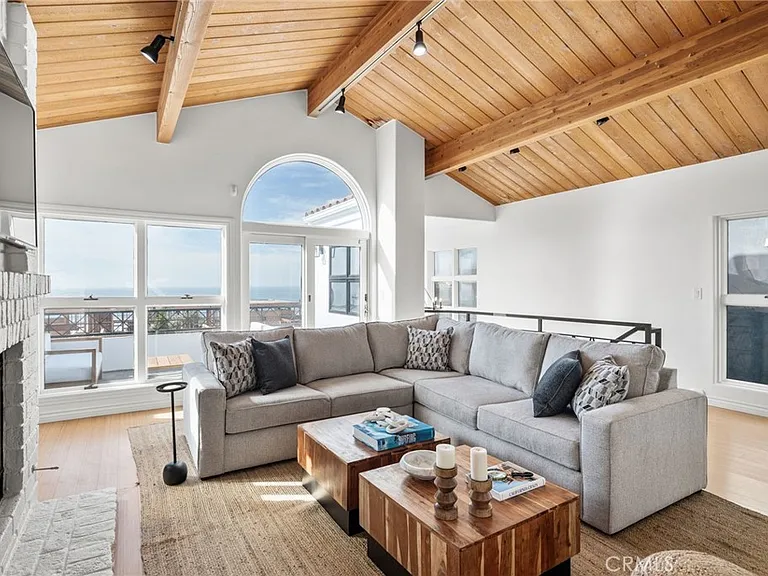 4104 Highland Ave — Photo 4