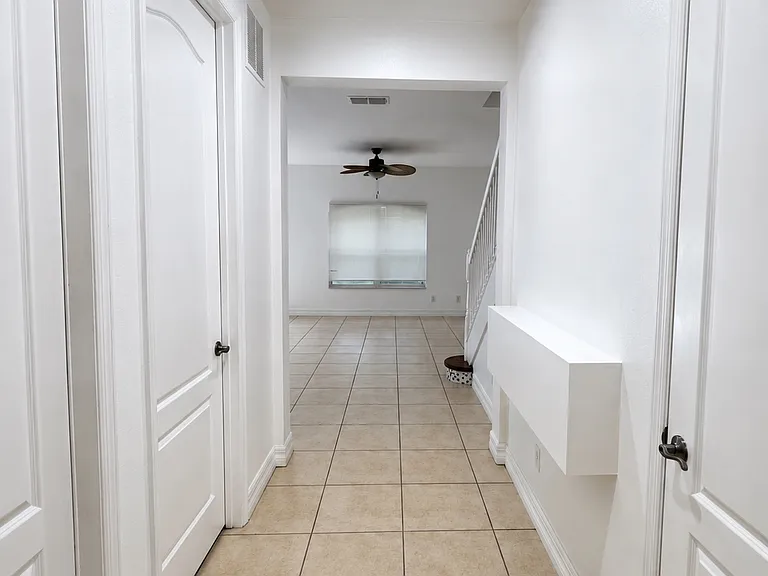10411 Belfry Cir — Photo 8