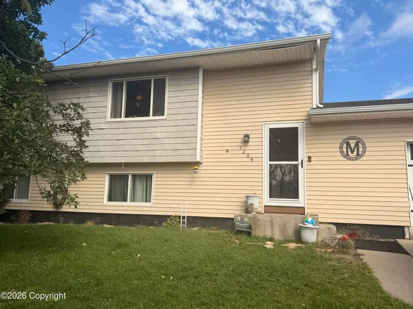 1204 W 5th Ave, Gillette, WY 82716