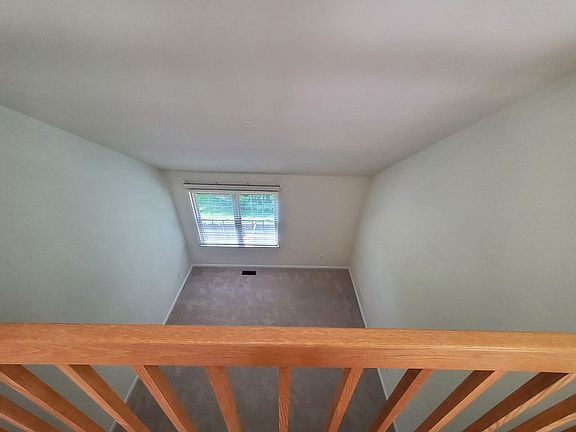 5th image of 9621 Horsham Dr