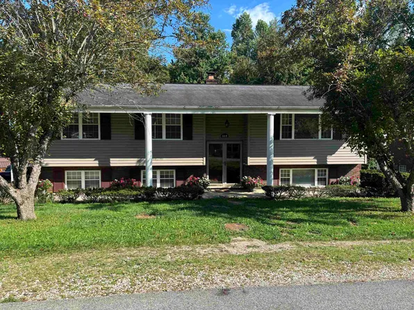 664 Pine Hill Estates Rd, Kenova, WV 25530