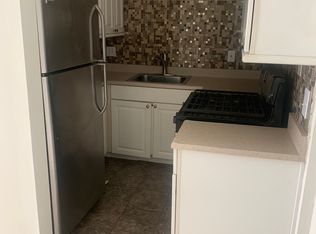 915 Ocean Ave APT 204, Santa Monica, CA 90403
