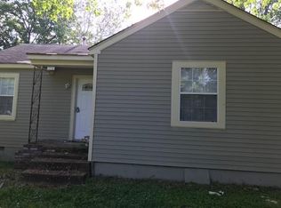 1710 Wells Station Rd, Memphis, TN 38108