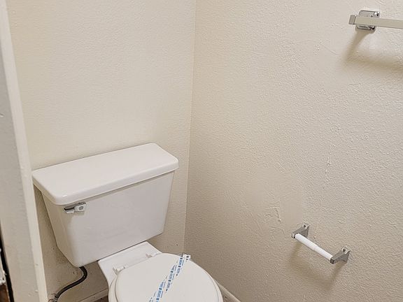 339 Half bath_07312023