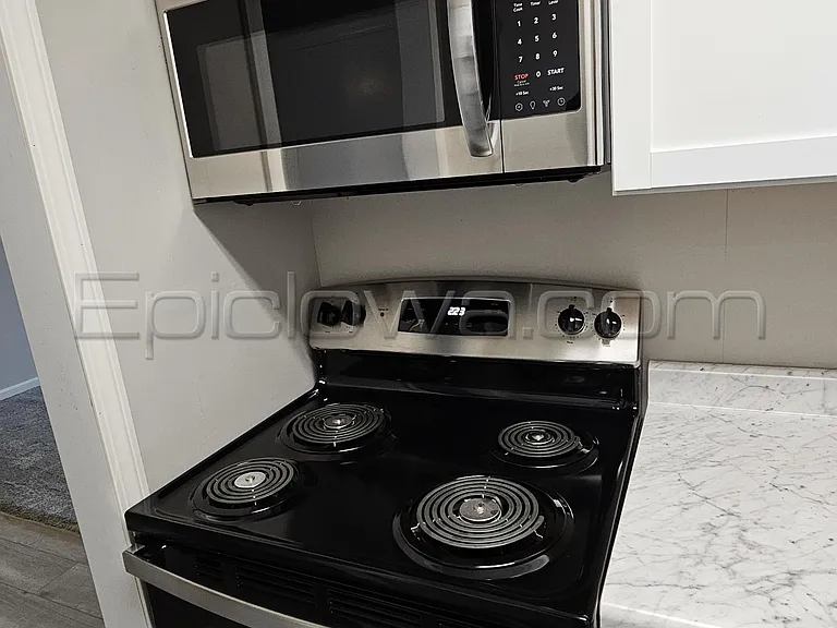 220 19th St NE #E-111 — Photo 5