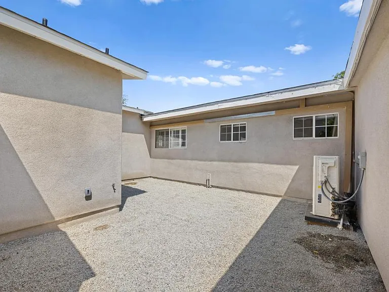 1251 Rees Rd — Photo 36