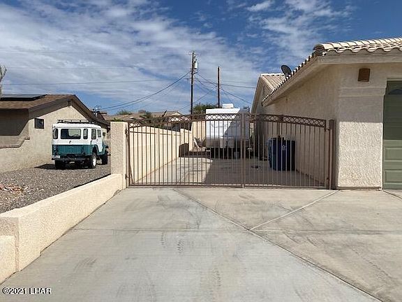 2nd image of 4056 Highlander Ave