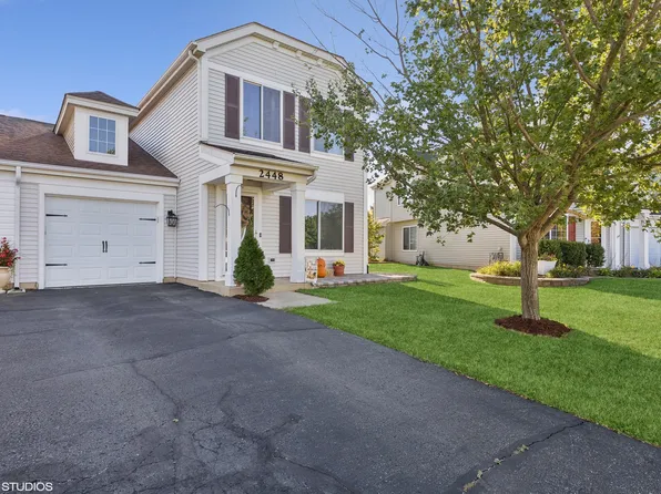 2448 Roxbury Ln, Montgomery, IL 60538