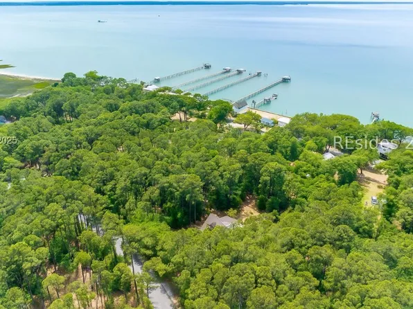 25 Vista Blvd E, Saint Helena Island, SC 29920