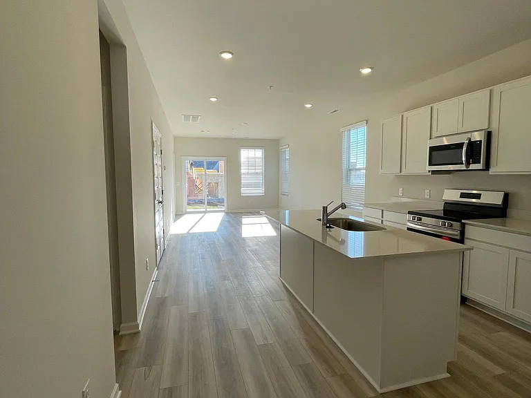 465 Alcott Way — Photo 4