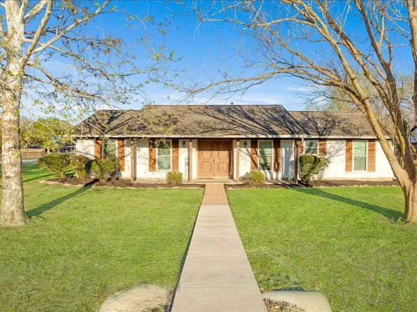 3809 Wingtail Way, Pearland, TX 77584