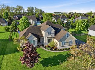 8453 Snapdragon Ln, Monclova, OH 43542