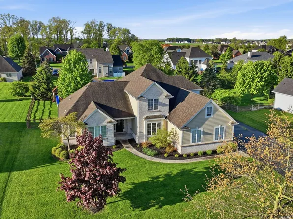 8453 Snapdragon Ln, Monclova, OH 43542