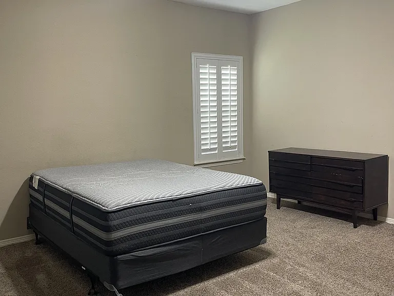 5025 Bayberry Dr — Photo 7