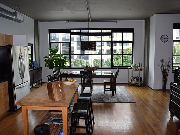Kitchen & Dining Room