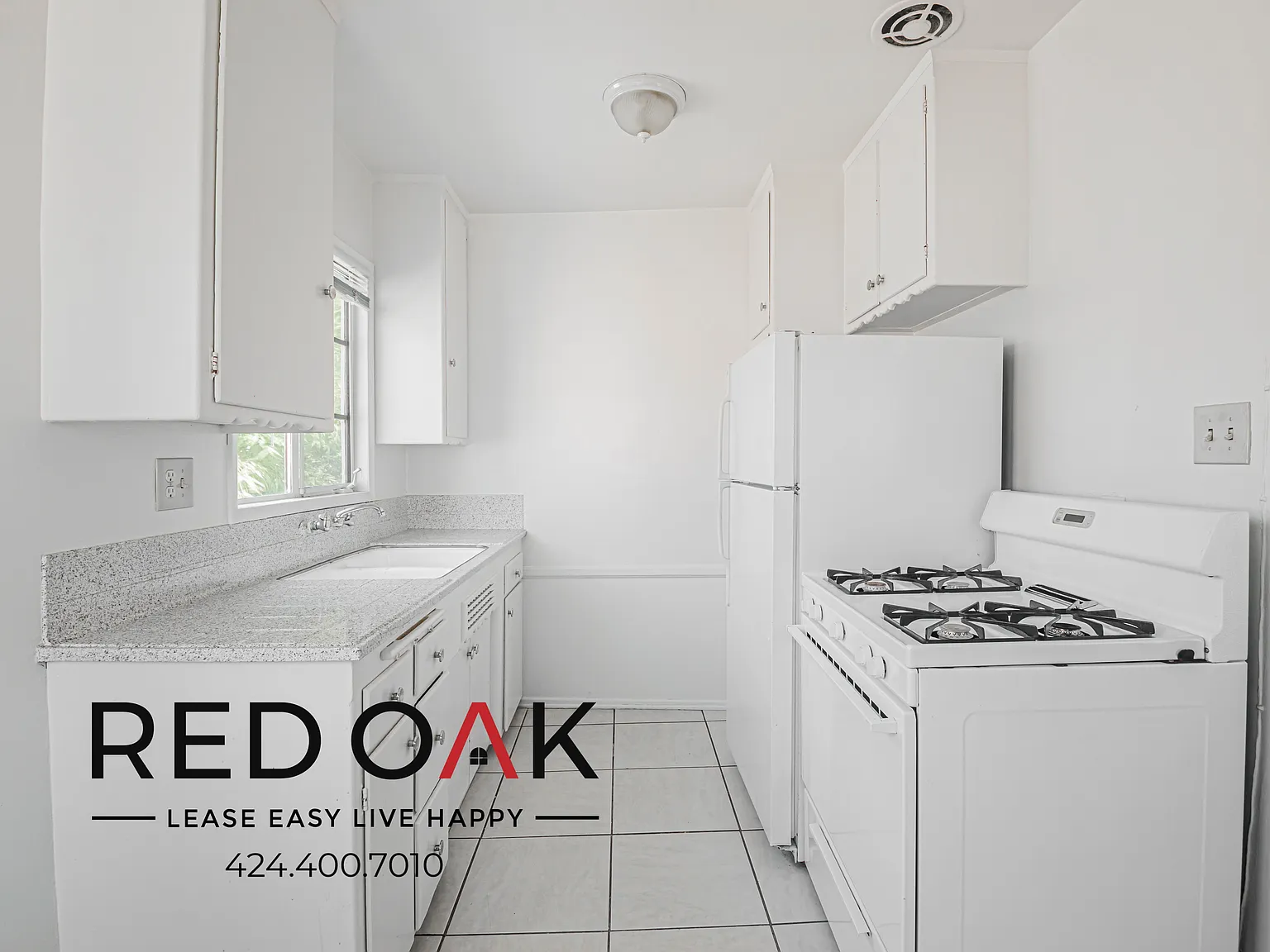 Sun-Drenched One Bedroom with Eat-In Kitchen, On-Site Laundry, and Available Parking ~ In Mid Wil... — Photo 2