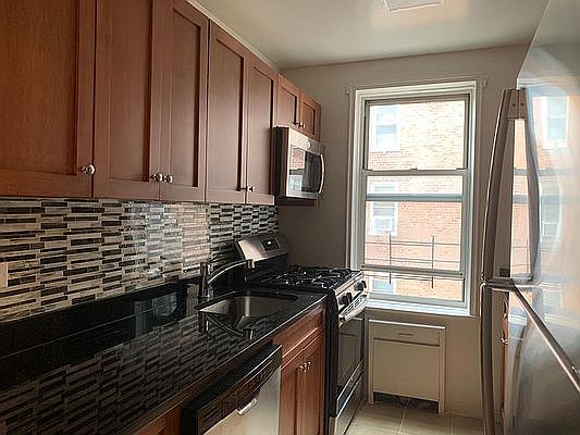 1st image of 7281 113th St APT 5R