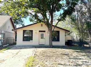 514 E Chapoy St, Del Rio, TX 78840