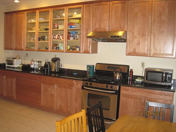 5th image of 159 Longwood Ave #U1a