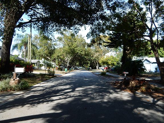 4th image of 2937 Bay View Dr
