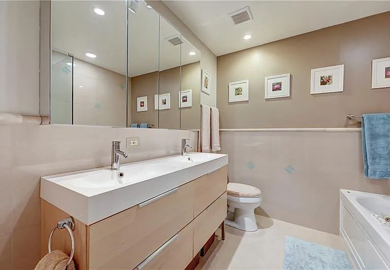 5088 NW 100th Ter — Photo 13