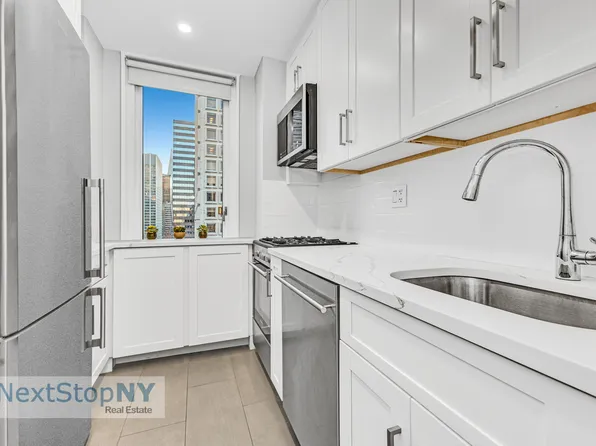 245 East 54th Street PH30S image 1 of 10