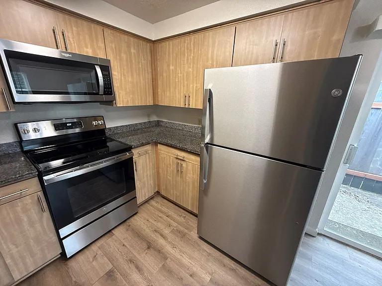 917 Bryan Ct — Photo 10