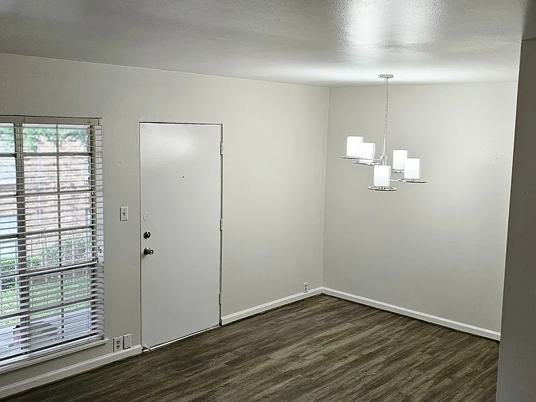 2201 Fountain View Dr #F-62 — Photo 5