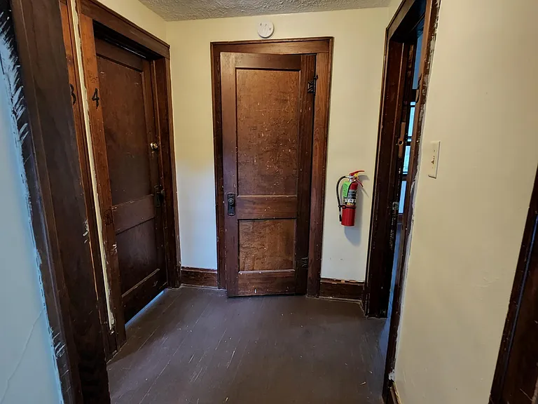 114 Linden Rd — Photo 22