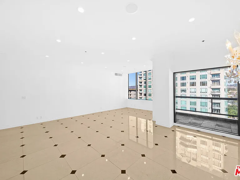10724 Wilshire Blvd #Penthouse 1505 — Photo 11