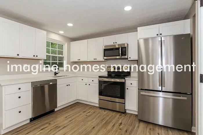 3 bed, 1.5 bath, 1416 sqft, $2,089 — Photo 4