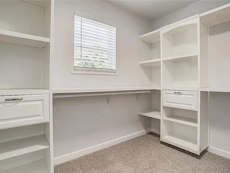 2027 Agnes Ave — Photo 9
