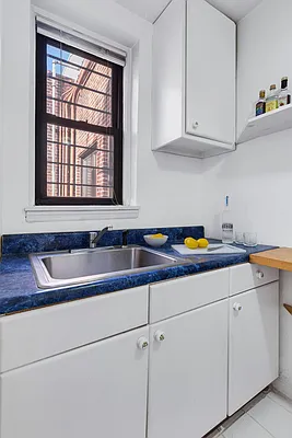 Rented by Cooper & Cooper Real Estate | media 10