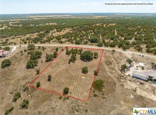 301 Strada Luca, Florence, TX 76527